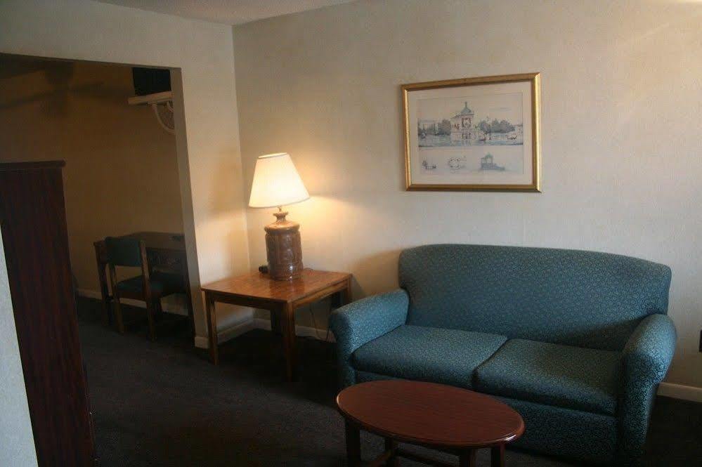 King'S Inn ハンツビル エクステリア 写真